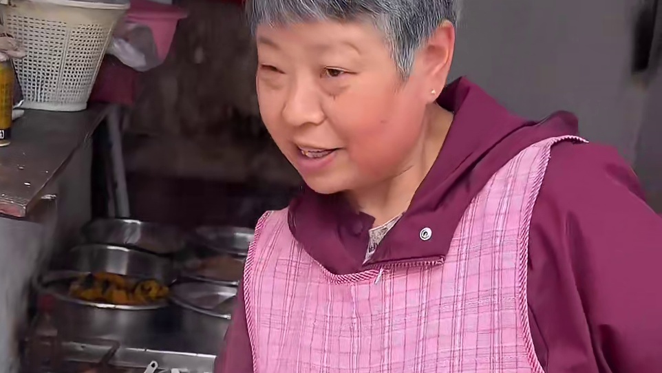 绍兴新昌特色美食锅拉头！超大一个比手臂还长香香脆脆好好吃！