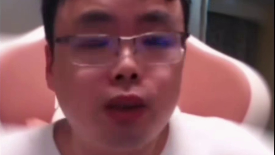 老盖彻底寒心了，甚至想抽自己耳光。