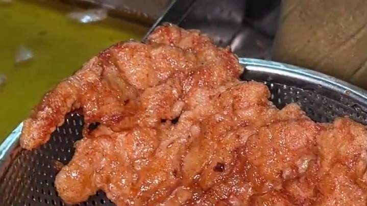超级豪华的里脊肉饼加的豆皮是真绝配！顶到下巴脱臼！！