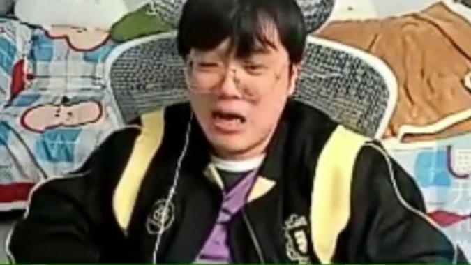 对面XLG有个人形外挂，我们EDG怎么玩，怎么赢？