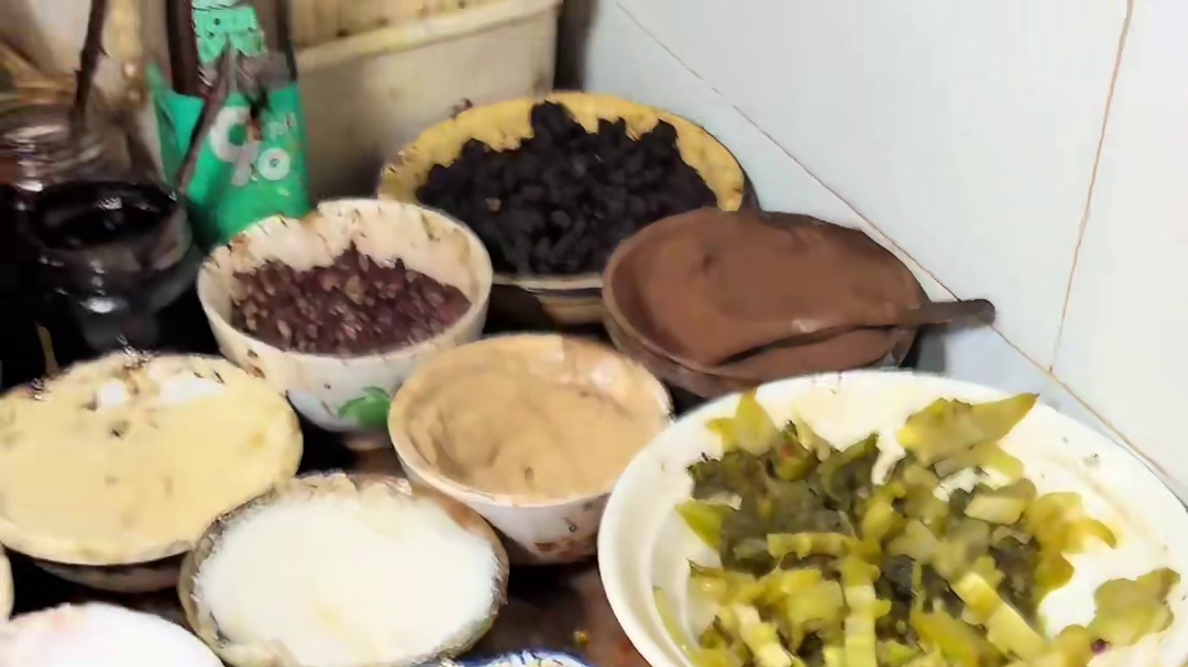 成都街头回锅肉，35一片！