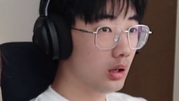 我也是贱，没见过她cos似的...