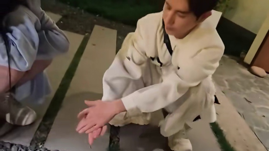 “正面我赢，反面你输”