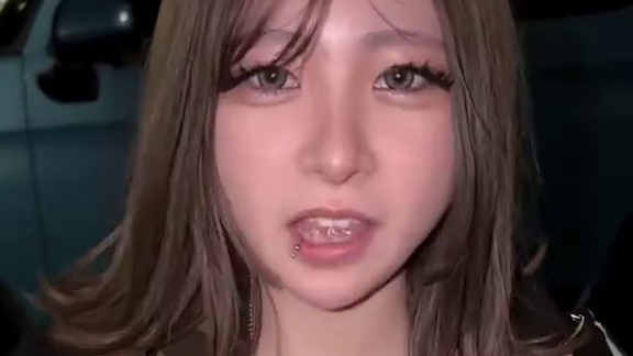 街头被美女碰瓷了