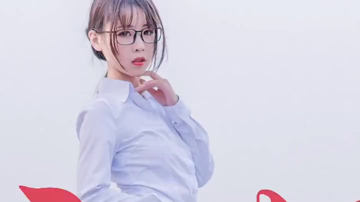 
超人气宅舞UP主：源味少女南
喜欢的小伙伴就点击我的主页下载AcFun
关注“源味少女南”小姐姐，