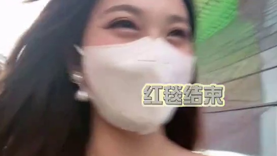 每年来都会开玩笑说要在红毯上走走，今年梦想成真了 #vlog #韩国生活 #釜山国际电影节