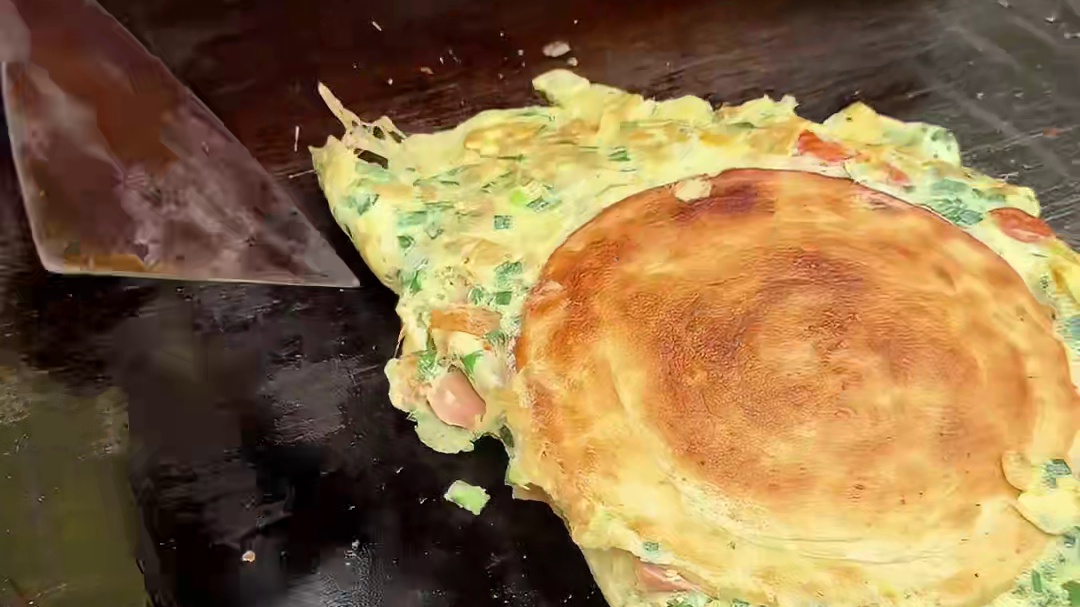 来曹县吃鸡蛋火烧咯～
