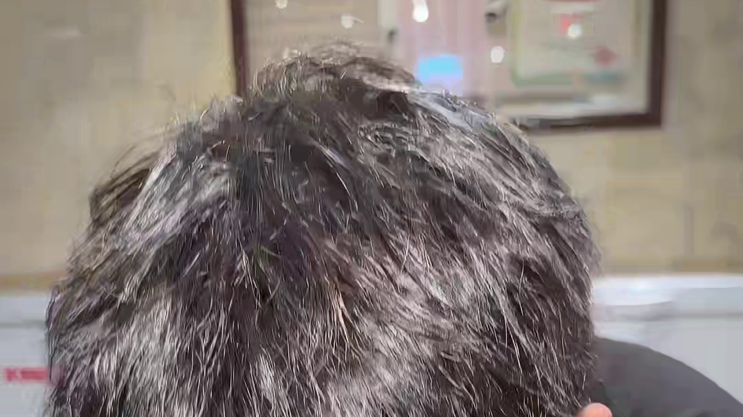 贵阳街头超绝牛骨浓汤现炒麻辣锅！煮满全牛鲜肉，怒下三种碳水，简直就是对饭量的极致考验