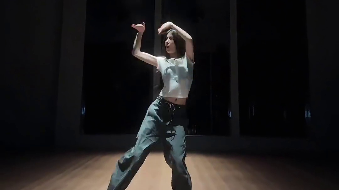 “请抓住我的手！！！” 啊啊啊啊啊都来跳这支舞！特别仙！ #