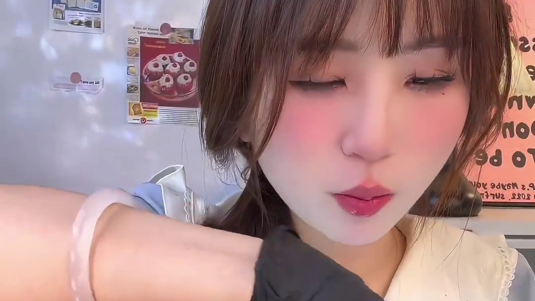 沉浸式吃猪耳朵