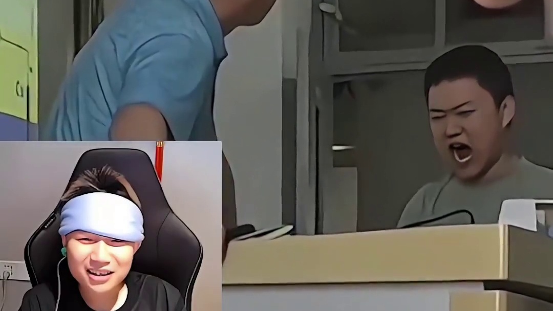 Danking看高校魔怔学生情绪失控对老师喊杀杀杀！