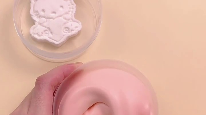 谈恋爱就应该找个互补的 比如你爱吃榴莲他爱吃榴莲壳
晚上好~吃了吗
 #格格的后花园 #快手有绝活