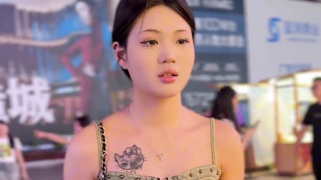 街头突击采访，美女对彩礼的真实看法