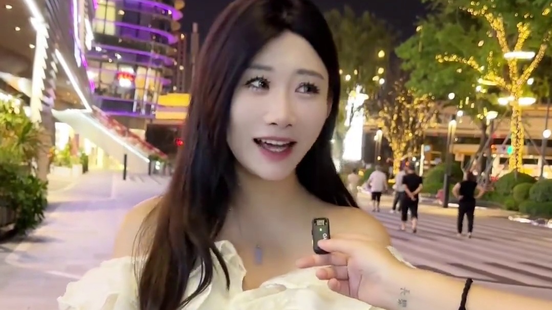 现实有多残酷？街头美女一句话点醒你