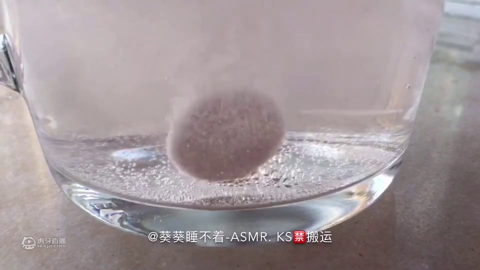 明天又要上学了，月考成绩也要出来了，好烦
最近老掉粉，是不是大家都不爱葵葵了我感觉别的主播都有福利，