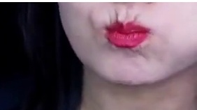 母女吃水果完整版
