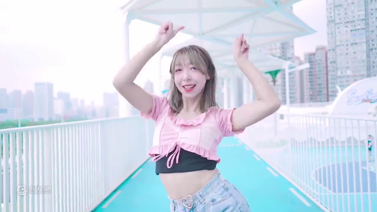 夏日清凉椅子舞Rollin #户外舞蹈  #韩舞翻跳  #宝藏女孩