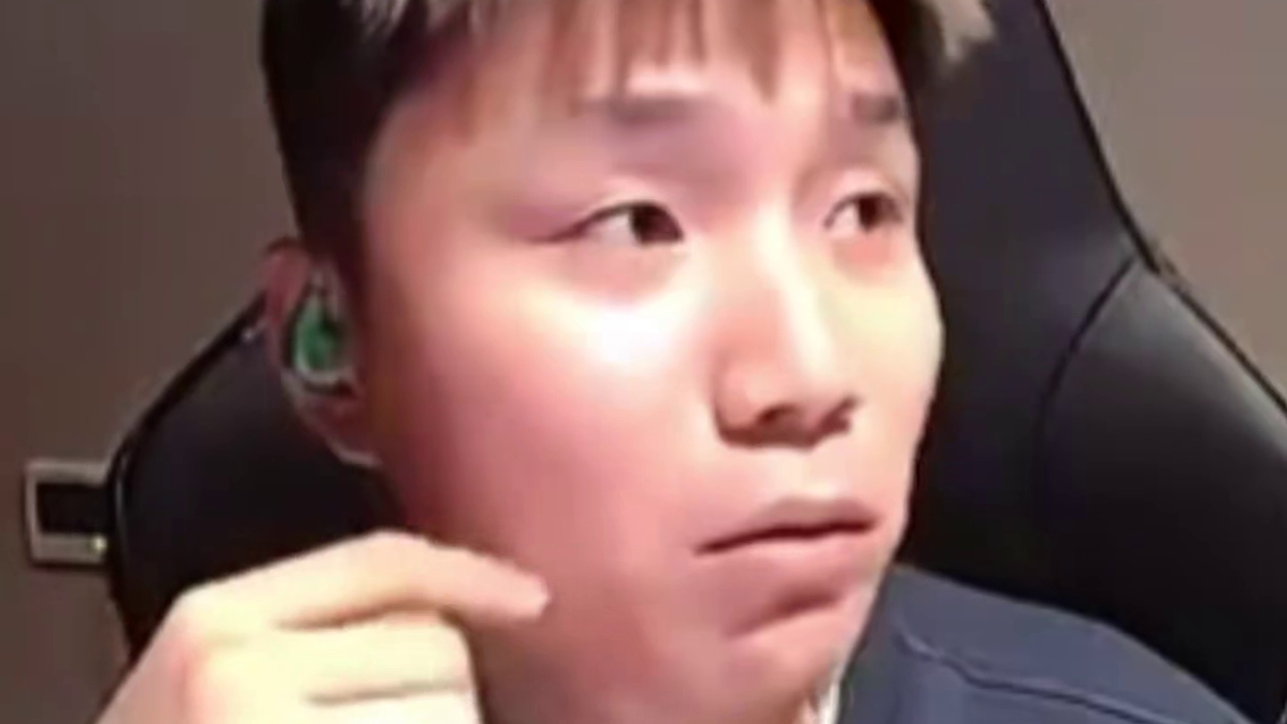 难绷！danking打瓦语音遭队友口音嘲笑？ 给蛋神一次外向换来终生内向