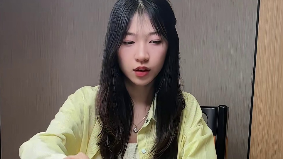 《准备摸牌就不能胡吗_》