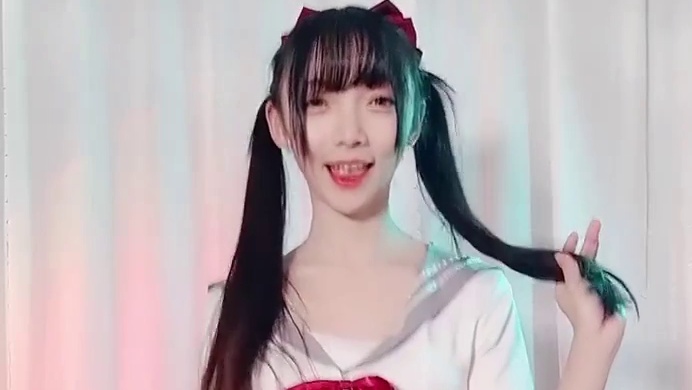 #动感电流舞 #冬日暴击 #舞蹈 @我要上热门(O3x8er38dpbhvbaa)