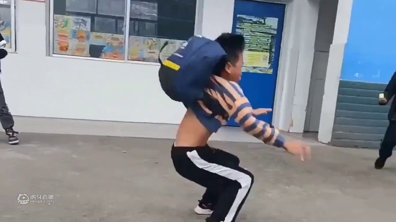 我小时候也曾想要成为一名侠肝义胆的大侠…