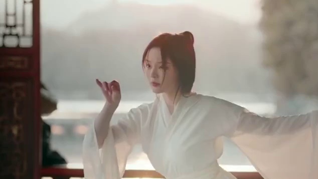 占用了一会老法师们的风水宝地...
 #舞蹈季 #那拉提的养蜂女舞蹈