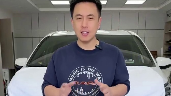 丰田塞纳升级：补齐中置，堵车也能听“现场”