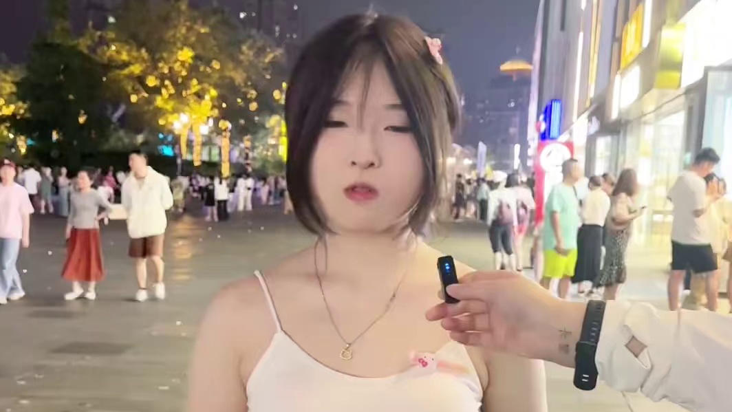 街头实拍采访