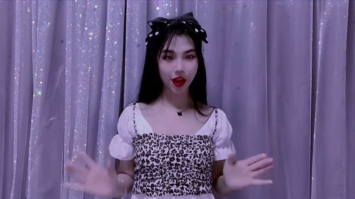 #性感可爱 #可爱手势舞 #让你对象给你拍