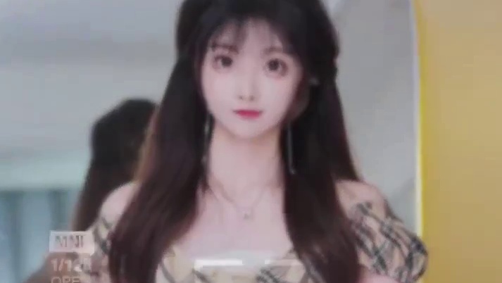 第一次穿女装 有点上头。#变装 #老虎老鼠傻傻分不清楚