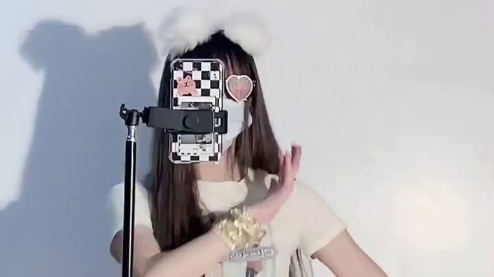 你一觉醒来发现身边睡了一位王者荣耀的英雄  你希望是谁 #玉兔公主卡点舞