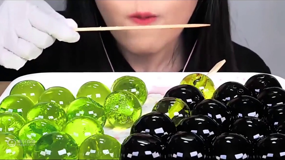 发个吃播 就是说 有一点流量的作品都会被同行恶意举报 你们没事就吃溜溜梅 多看看还健不健在 #声控 