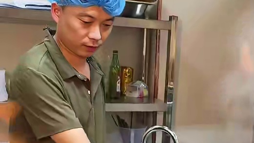 来扬州记住这个位置 藏在街边的宝藏砂锅牛肉面！