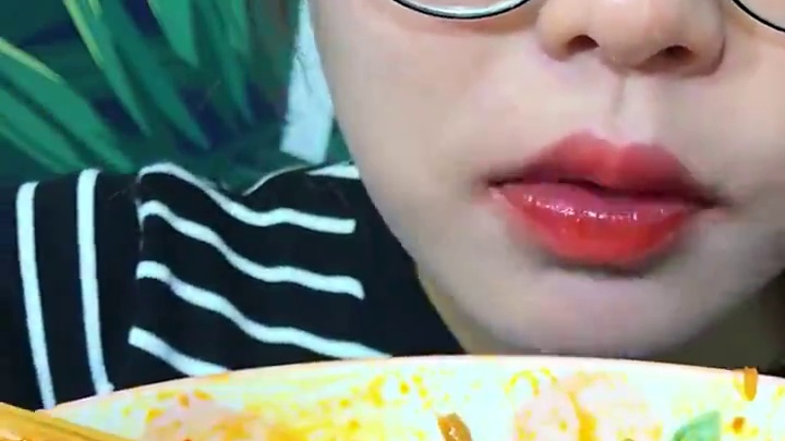 嗦粉啦嗦粉啦
 #每天必吃的螺蛳粉