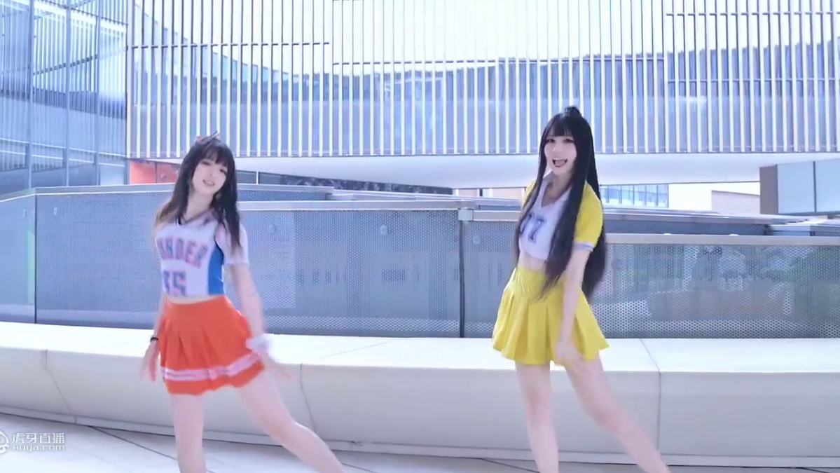 【卿斗x楚鸢】DuDuDu ♥ 来一起拥抱夏日的热情吧 ♥ #萌妹子 #双人舞 #宅舞 