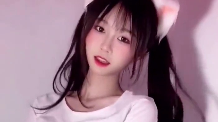 #让我们荡起双桨 #阳光女孩 #魔性舞蹈 这次还是5个，但是很不一样。 @我要上热门(O3x8er3