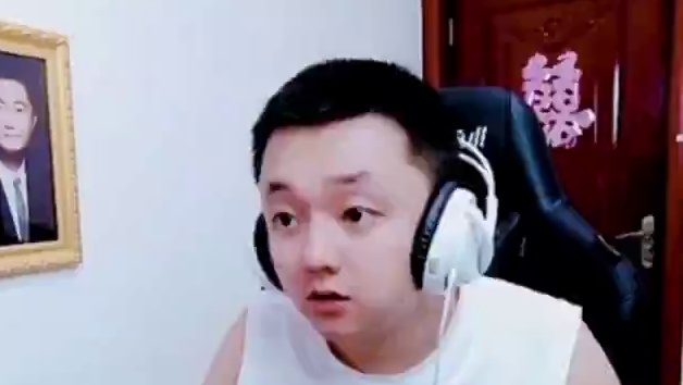 #2022腾讯游戏发布会  #CF痛快一夏  #游戏凡星计划 穿越火线：荣耀一百米就让马哥徒步上班啦