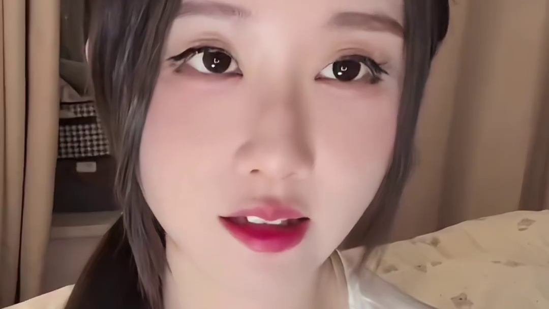 《轩子老师》露脸被秒！长着一张爽脸能有什么错？