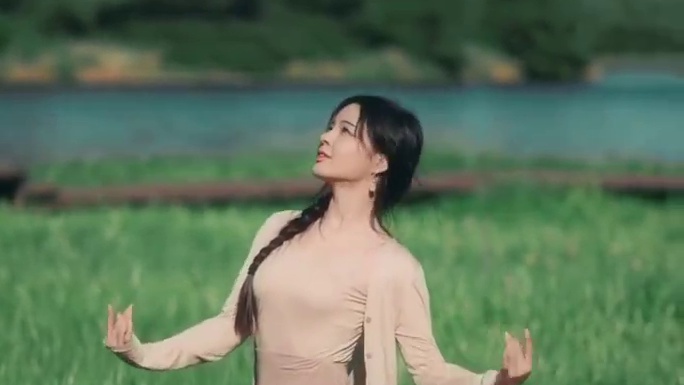 就算全世界离开你，还有小鹿在跳舞。
 #舞蹈季 #灵魂舞者
