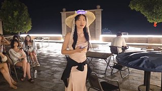 頻繁謝禮引觀眾調(diào)侃混混