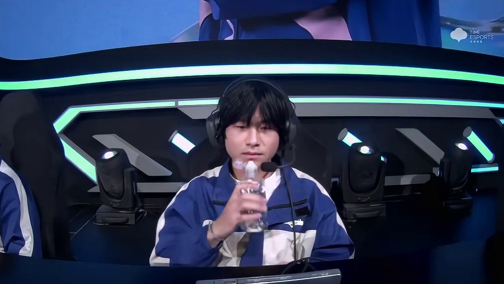 【2026S联赛春季赛决赛赛段】第二周第三日第一场2v抢七赛
RSG vs eStar
第十一局：莫