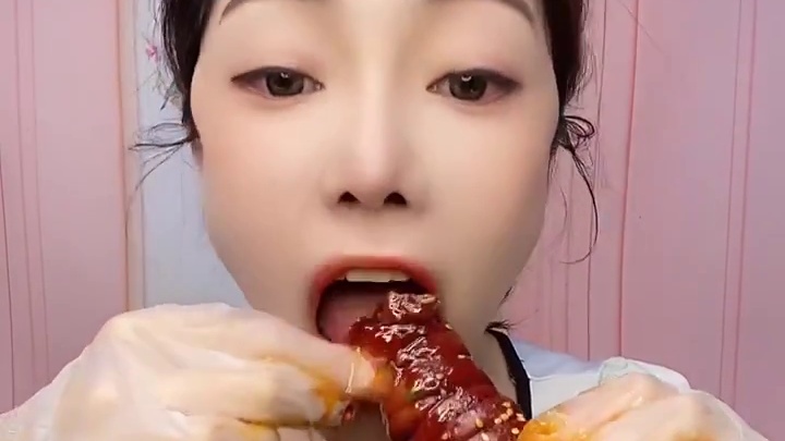 来啦！这次猪捆肠做的真肥赏个小❤❤直播啦直播啦 @❤一鑫❤(O3xywzx64du5fj8e) @沂