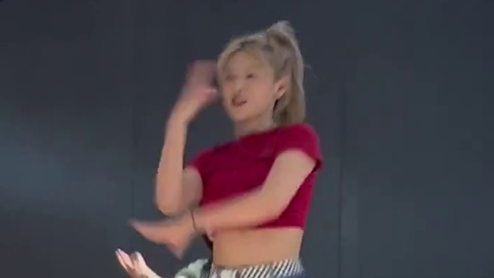 呜呜一击的歌词太热血了 #ITZY #sneakers #韩舞翻跳