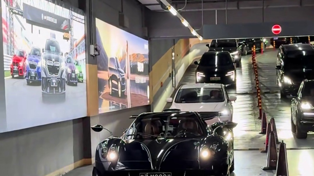 小小小酷哥顶级新座驾帕加尼Huayra_Roadster_Tempesta