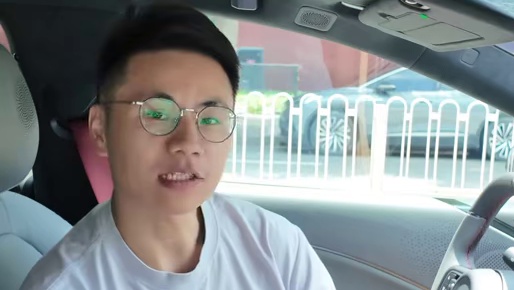 别做梦了！车企集体砍掉7年超长贷，15大品牌还悄悄涨价，买车红利期真快见底了！
