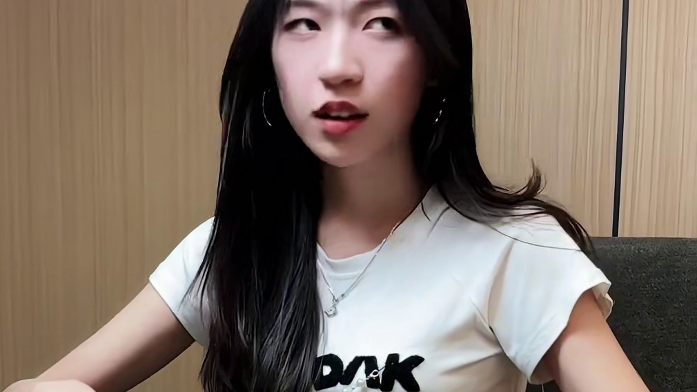 《这行为难评》