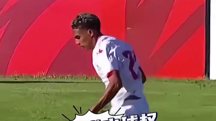  非受迫失误，白白送大礼