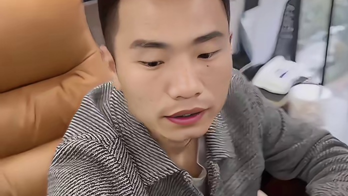 一天不捉弄老板就觉得上班没意思