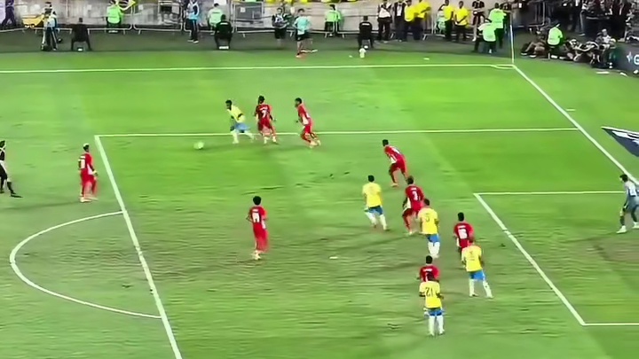 进球盛宴！巴西6-2狂胜，卡塞米罗头槌破门引爆马拉卡纳！#世界杯