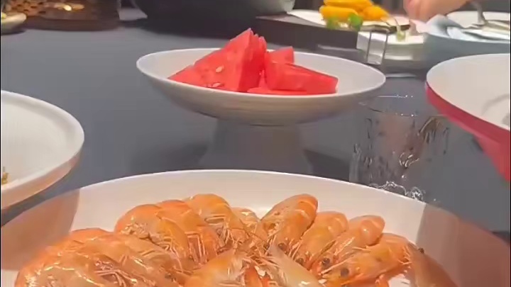 严总唱的真棒